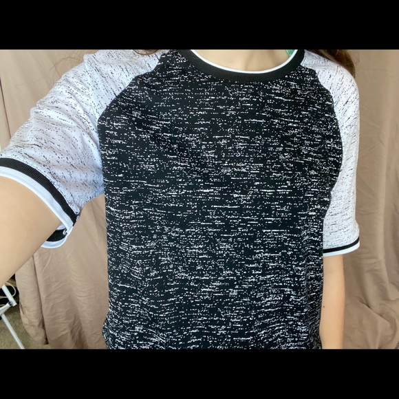 NWT Men’s/Unisex Skater Tee - Picture 6 of 6